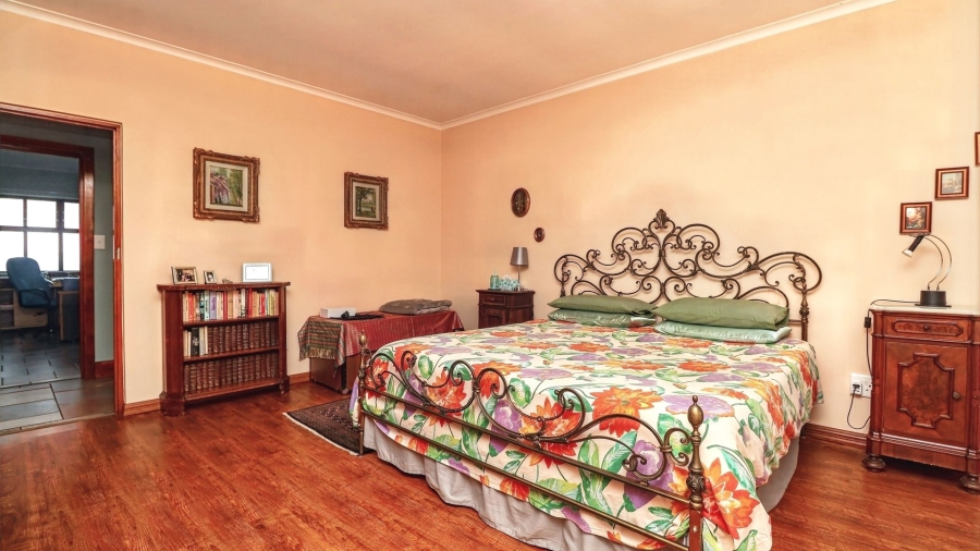 Commercial Property for Sale in Rondevlei Western Cape